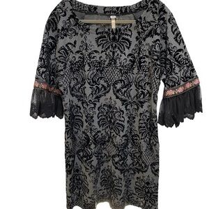 Uncle Frank black dress with romantic embroidery sleeves size med
